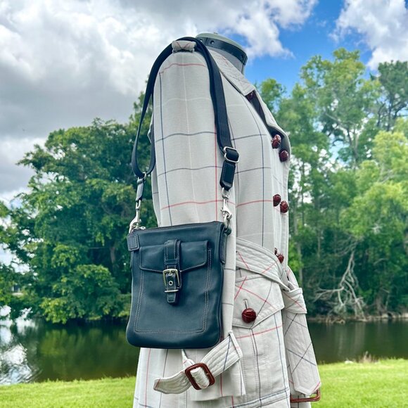 Coach Vintage Hamptons Black Leather Swingpack Silver Hardware White Stitching - Picture 5 of 12